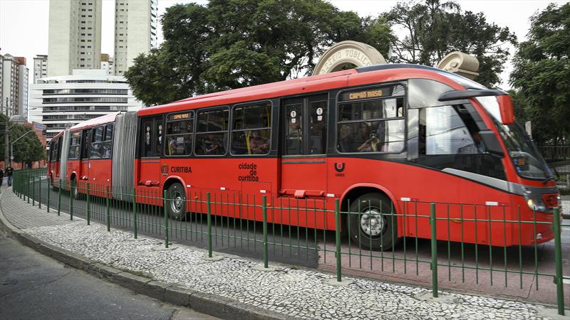 Cartões do transporte público de Curitiba passam a aceitar recarga por PIX